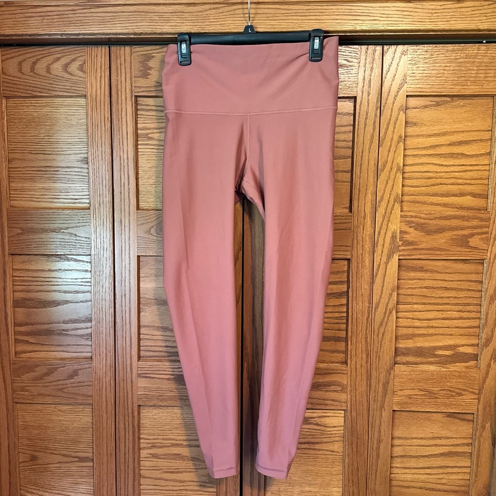 Old Navy Women’s Extra Hi Rise Power Soft Leggings size large